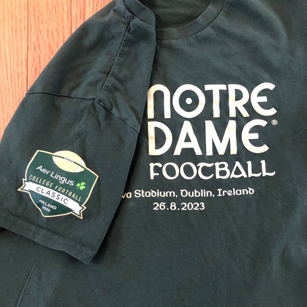 2023 Aer Lingus College Football Classic Notre Dame T-shirt Men's XS  ECO Cotton